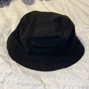 Lulu lemon bucket hat
